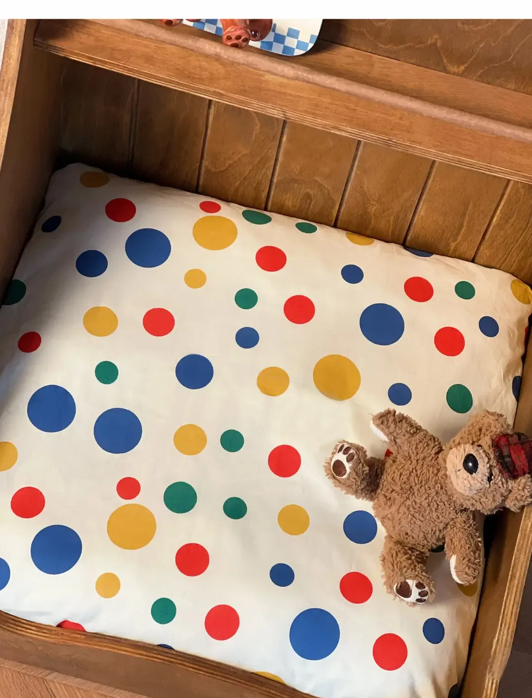 Nordic Vintage Solid Wood Pet Bed — construction detail 13