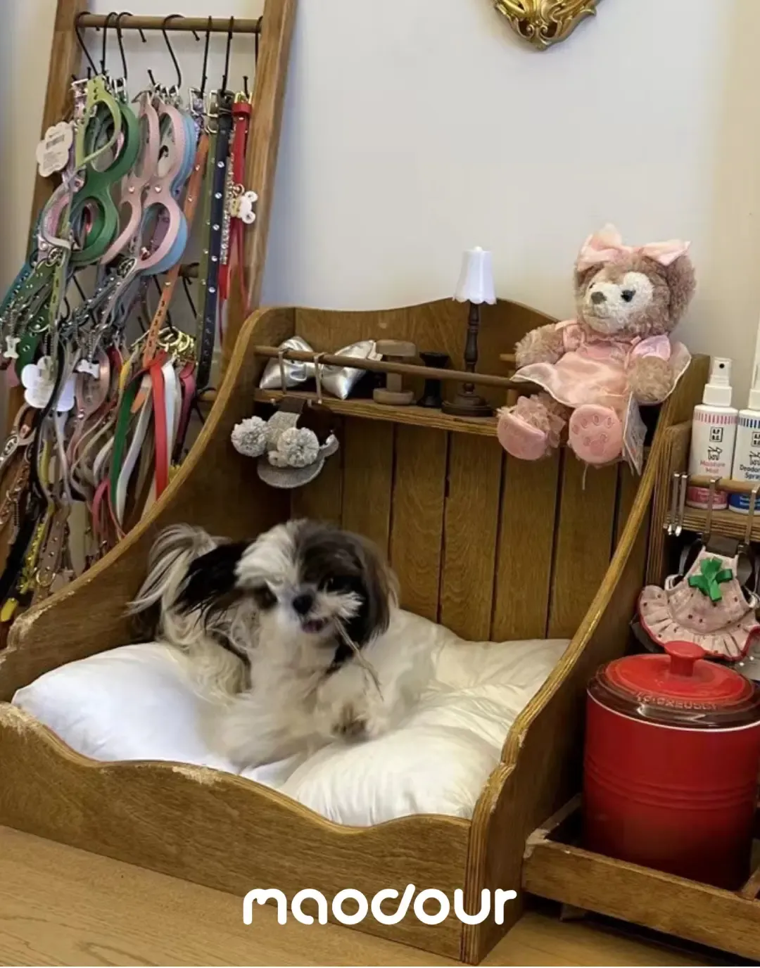 Nordic Vintage Solid Wood Pet Bed — construction detail 15