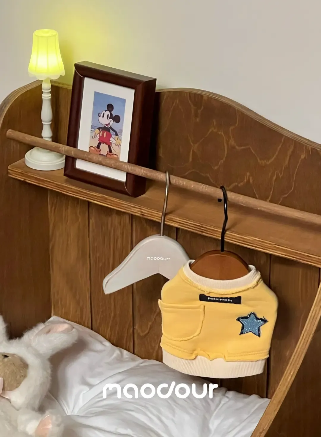 Nordic Vintage Solid Wood Pet Bed — construction detail 6