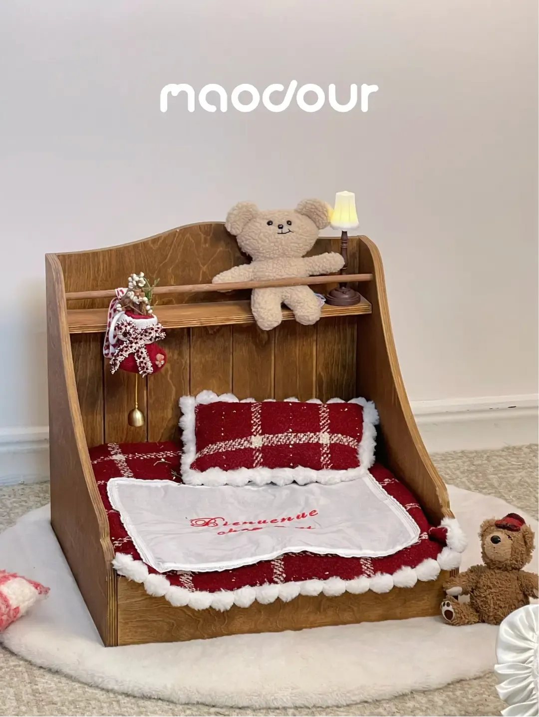Nordic Vintage Solid Wood Pet Bed — construction detail 7