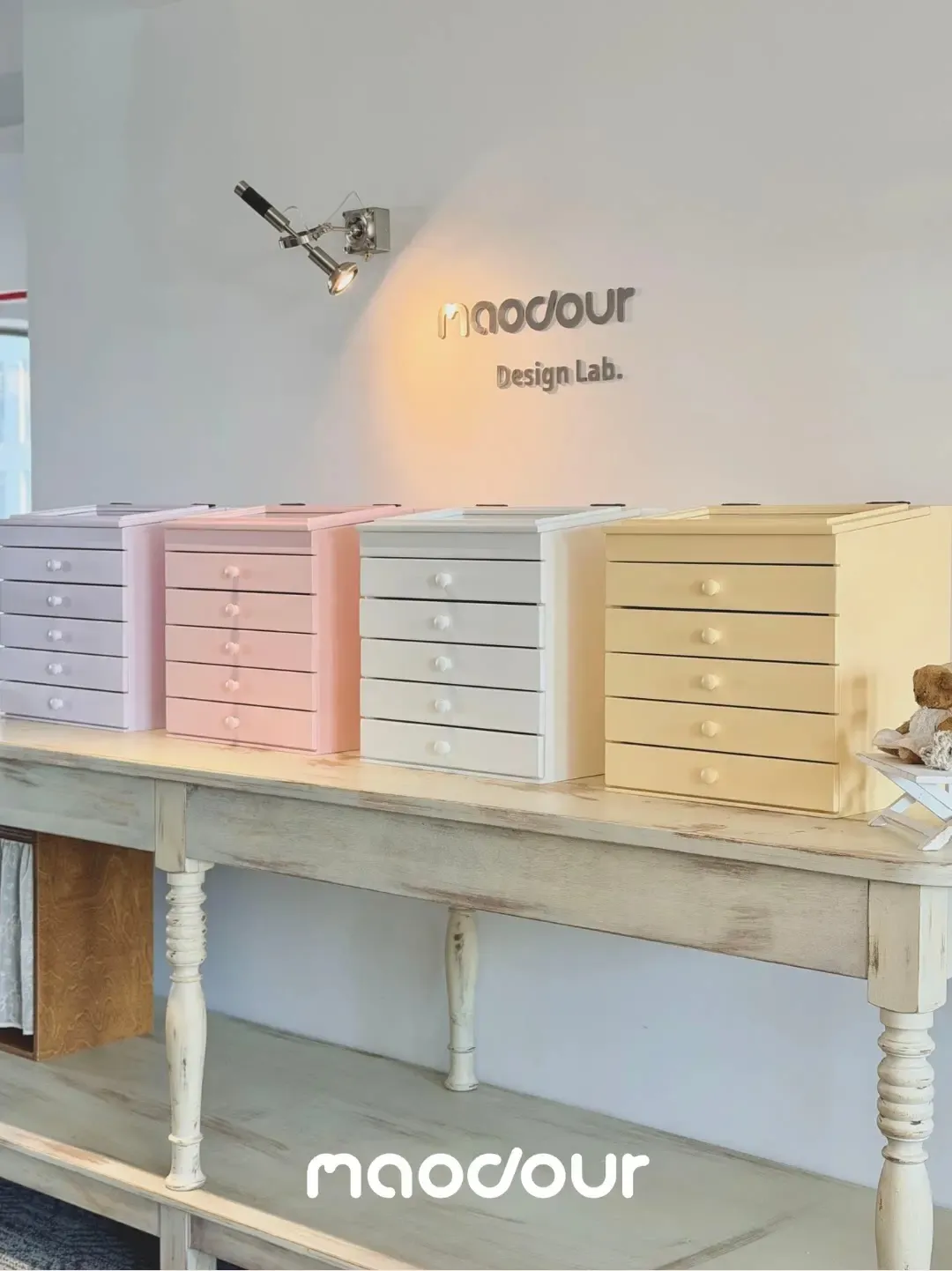 Five-drawer dog bow organizer with glass top