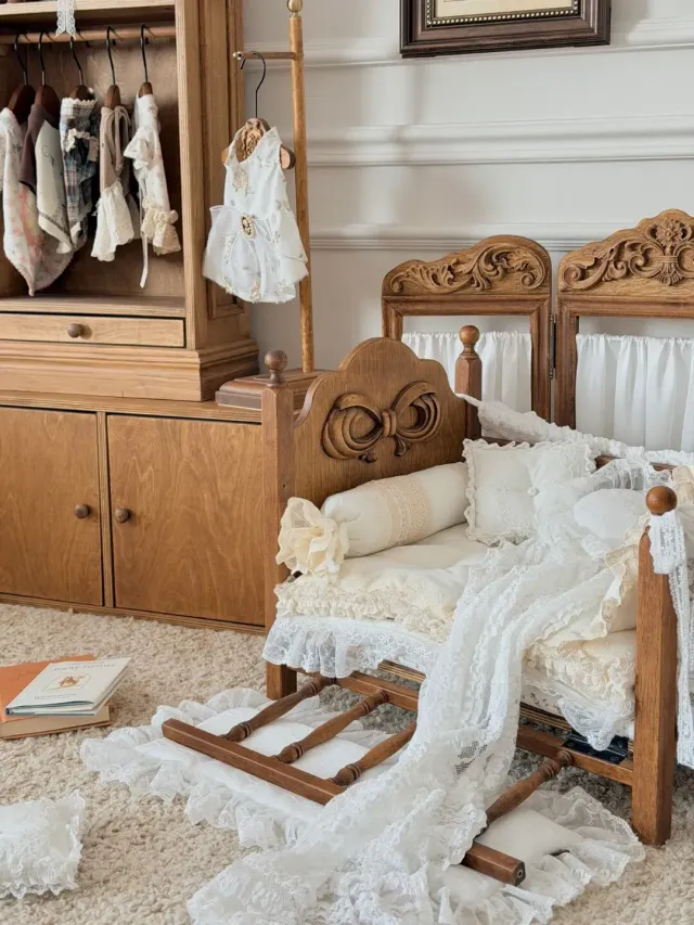 pet bedding manufacturer - Classic Cradle Pet Bedding & Lace Set, view 9