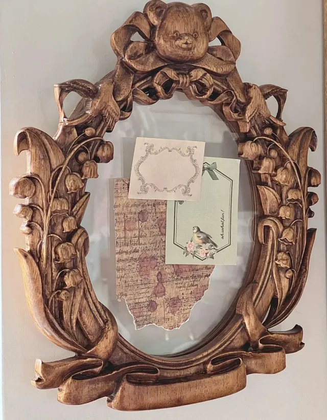 wooden pet furniture manufacturer - Lily-of-the-Valley Bear Carved Photo Frame, view 9