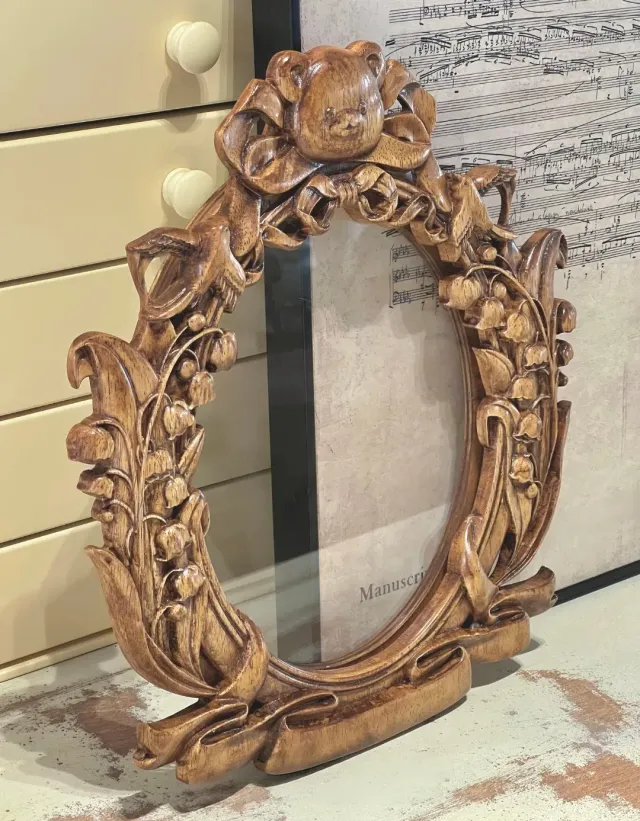 wooden pet furniture manufacturer - Lily-of-the-Valley Bear Carved Photo Frame, view 4