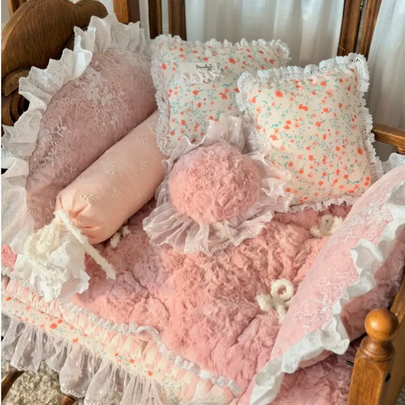BEDDINGS & CLOTH