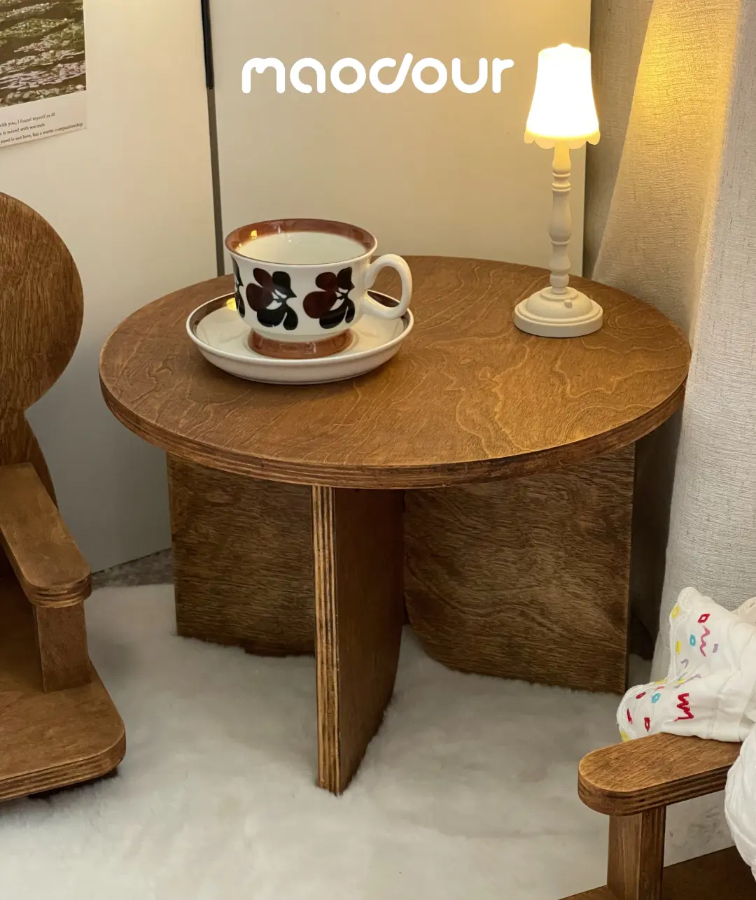 Vintage round pet side table and mini chair detail 11