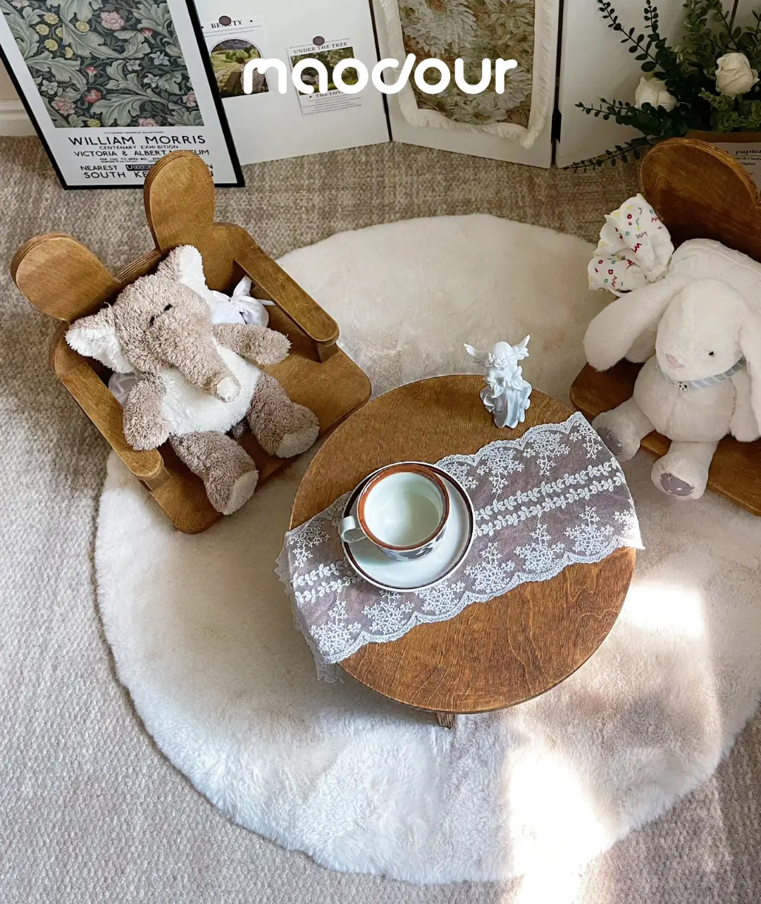 Vintage round pet side table and mini chair detail 4