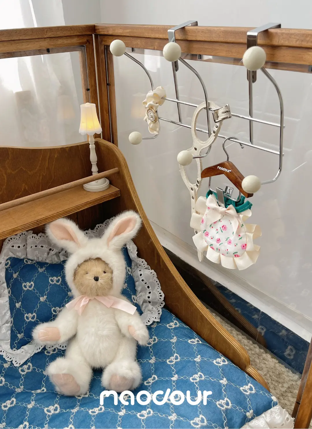 Solid wood transparent pet playpen detail 16