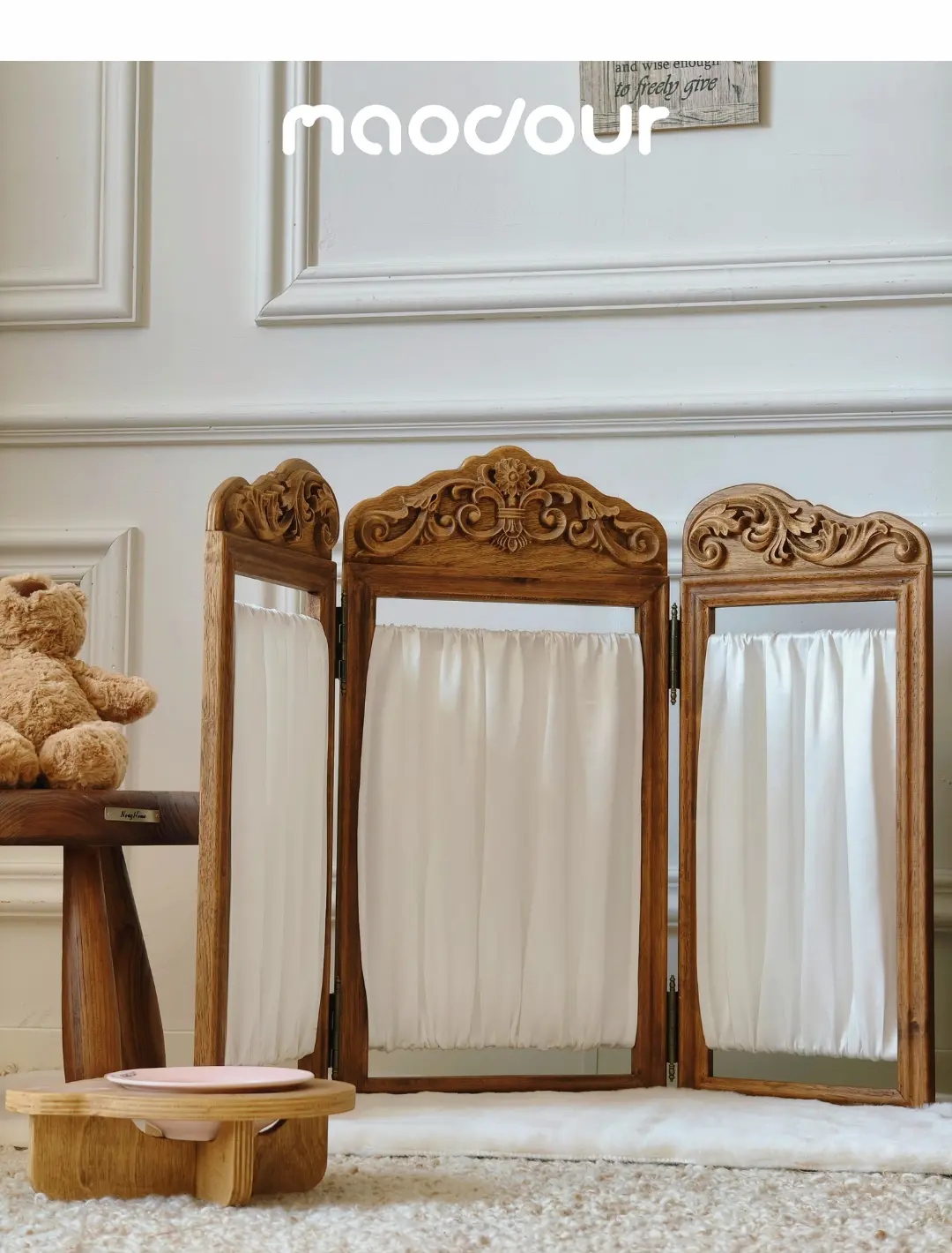 Satin carved folding pet screen divider detail 17