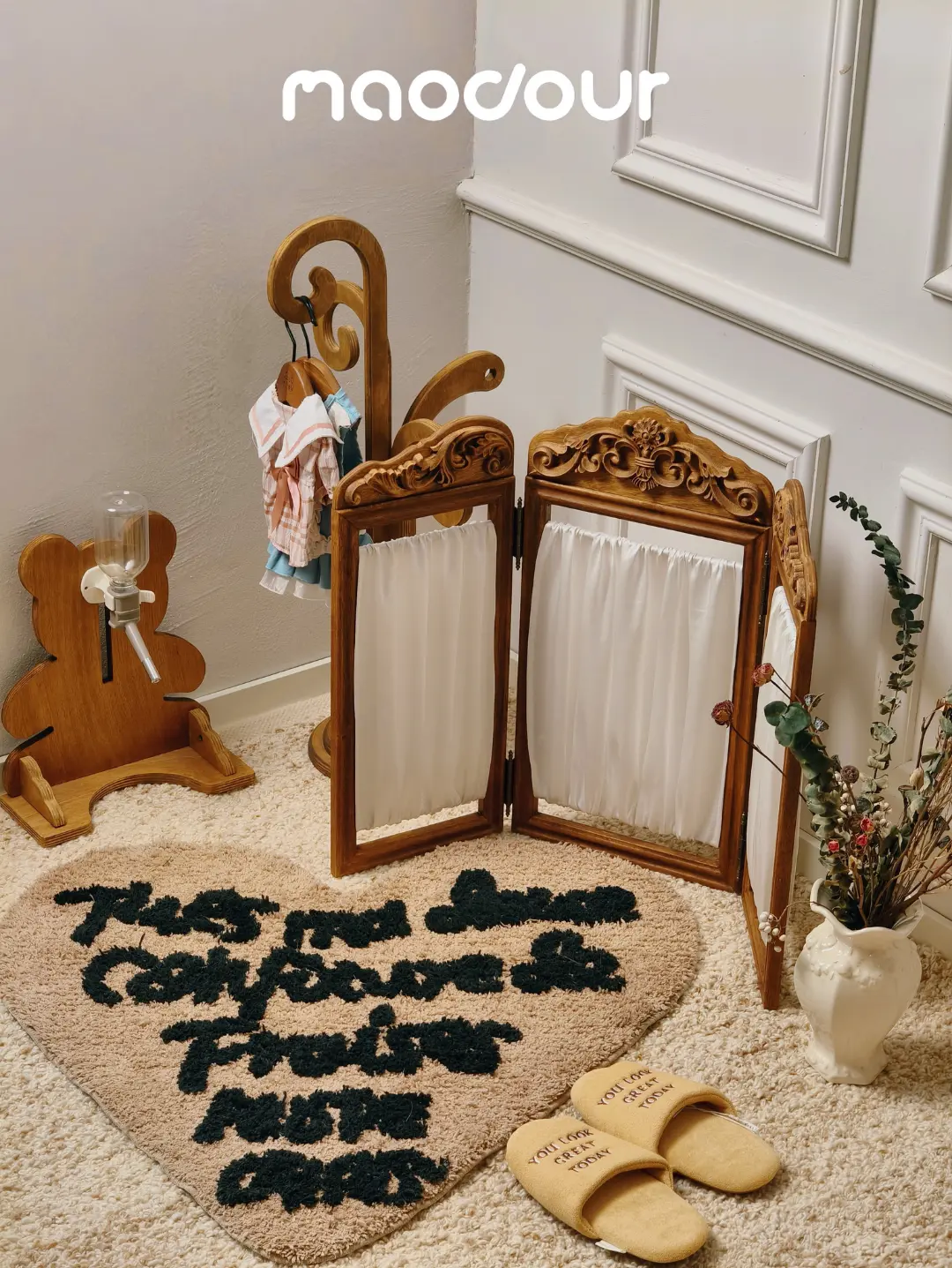 Satin carved folding pet screen divider detail 4
