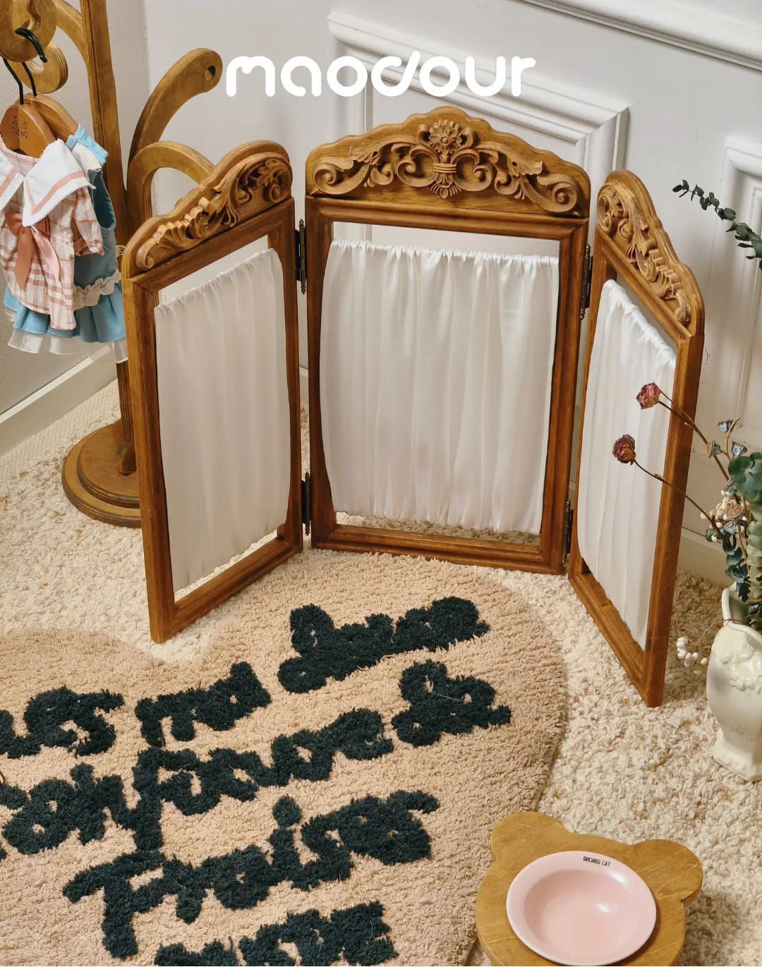 Satin carved folding pet screen divider detail 6