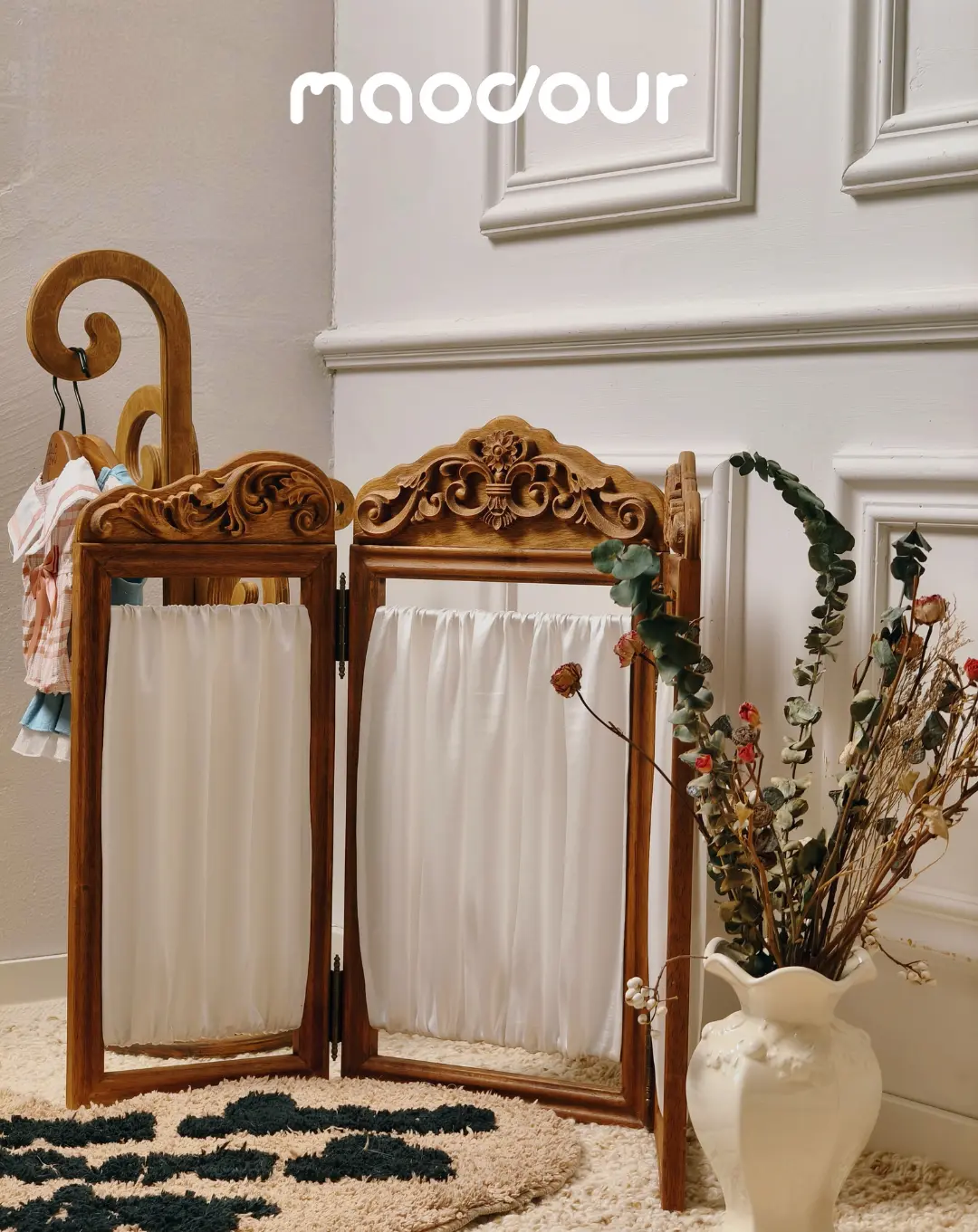 Satin carved folding pet screen divider detail 7
