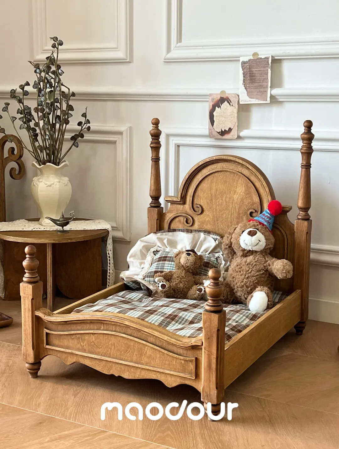 Anna princess vintage pet bed detail 5