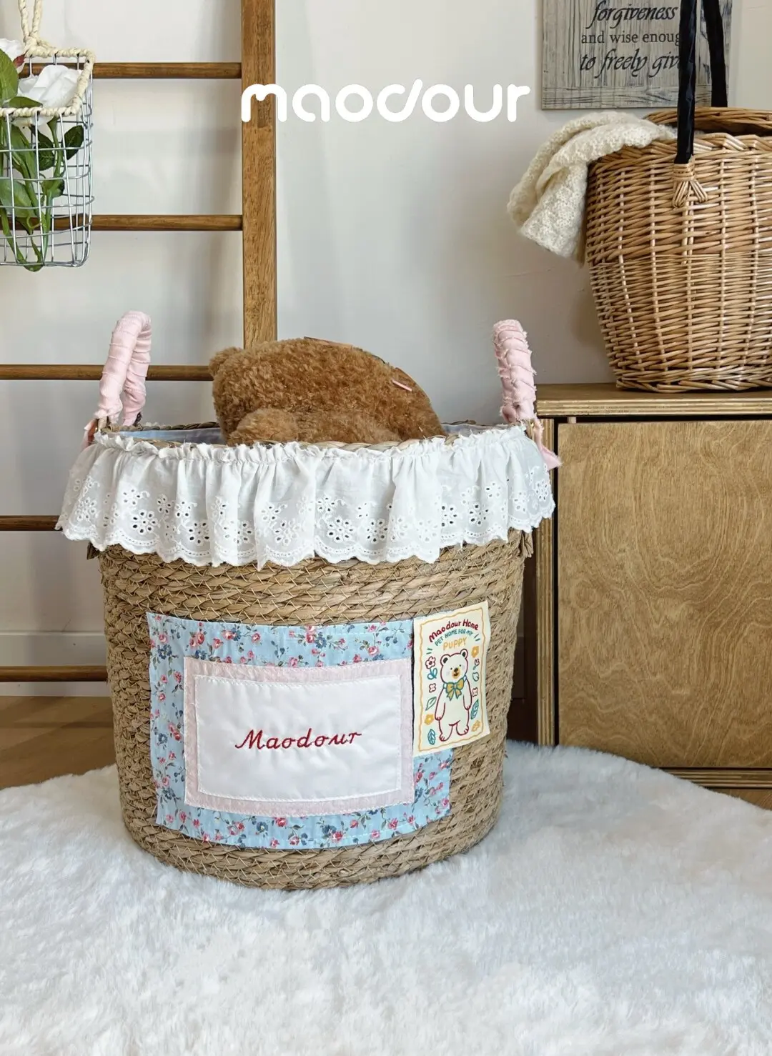 Bear pet storage basket detail 10